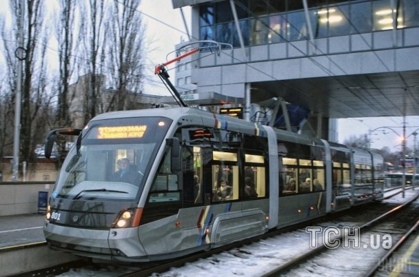 У Києві вийшов на маршрут сучасний трамвай львівського виробництва з опаленням і кондиціонером
