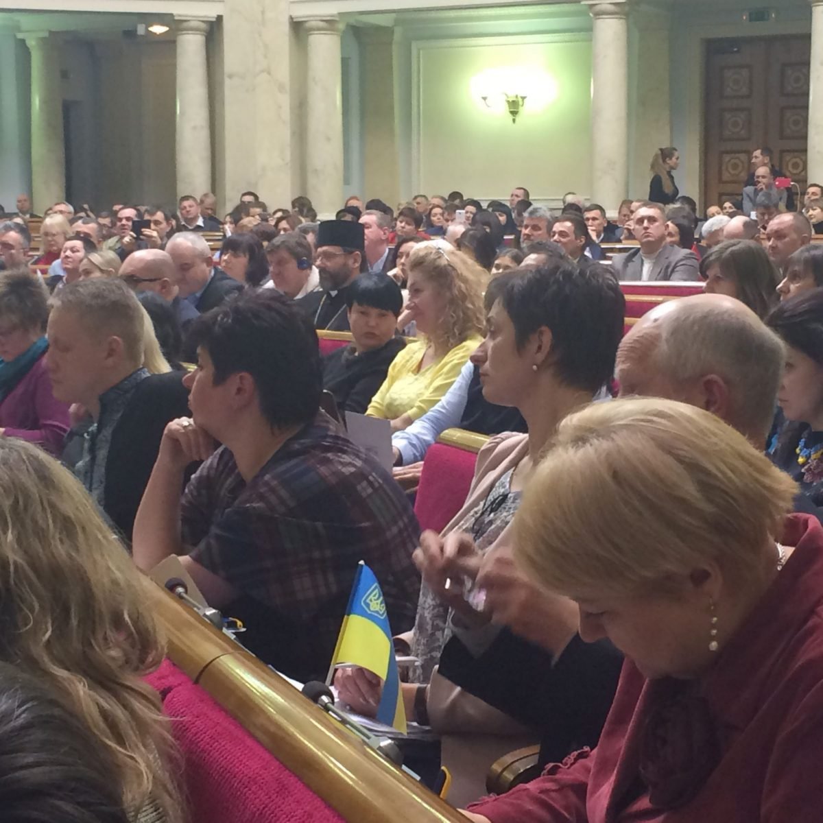Відбулися парламентські слухання щодо захисту прав внутрішньо переміщених осіб та громадян України, які проживають на тимчасово окупованій території