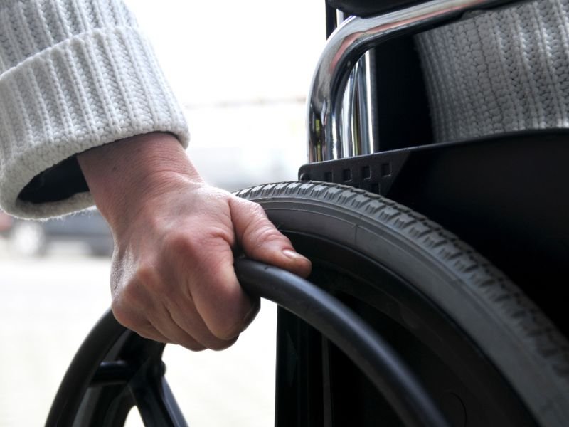 Юристи відстояли права чоловіка з інвалідністю, якого образили в маршрутці