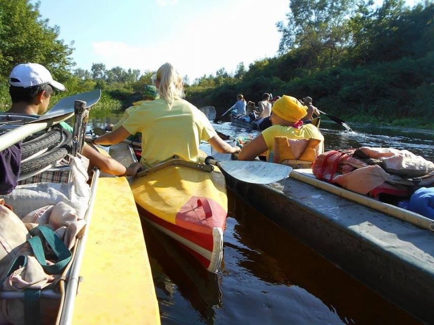 Люди з інвалідністю на байдарках та катамаранах здолали 42 км річки