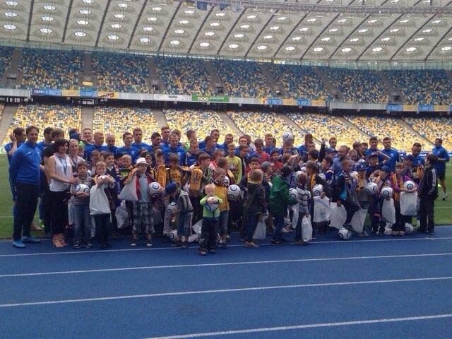 2 и 3 июня состоялась встреча детей из Луганской и Донецкой области с Национальной сборной Украины по футболу