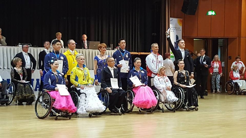 Українські танцюристи на віках - треті на Міжнародному турнірі зі спортивних танців на візках
