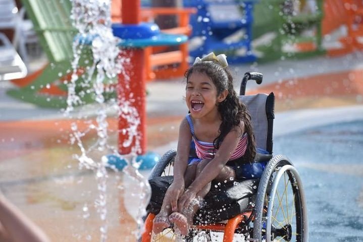 ам и не снилось: В Техасе создали первый в мире аквапарк для детей с инвалидностью