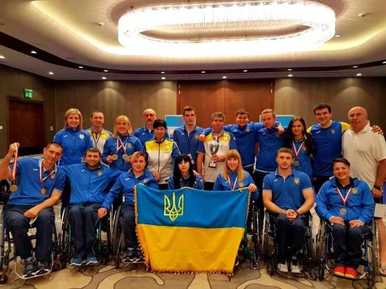 В Україну повернулись фехтувальники-паралімпійці з 6 високими нагородами етапу кубку світу