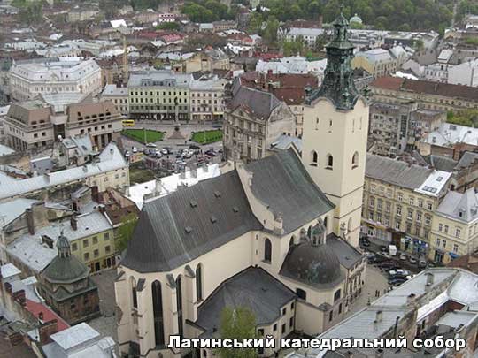 Люди з важкими порушеннями зору «оглядали» храми Львова