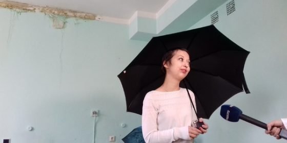 Українські онкохворі вимушені лікуватися під парасольками