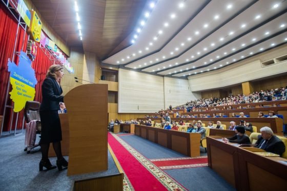 У Запоріжжі Марина Порошенко відкрила конференцію з розвитку інклюзивної освіти