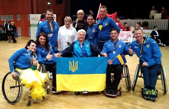 Українські танцюристи на візках повертаються додому з яскравою перемогою