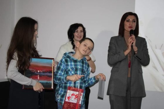 «Такі як всі»: у Вінниці особливі діти представили свої картини