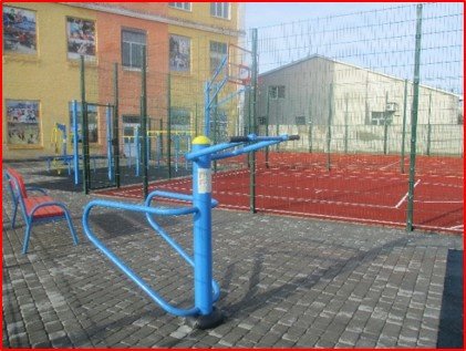 Спеціальні гойдалки, пісочниці та інше обладнання для дітей з інвалідністю встановлено в 2018 році на 6 дитячих та спортивних майданчиках Вінниці