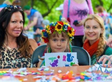 Більше 300 сімей з дітьми з аутизмом взяли участь в арт-квесті «Діти з аутизмом здатні до навчання»