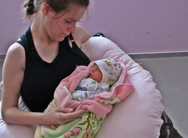 У Криму в сім’ї осіб з інвалідністю забрали донечку та віддали її в притулок