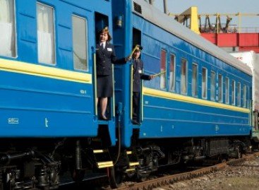 Уряд України пропонує відвести 15% нижніх місць у вагонах потягів людини з інвалідністюм