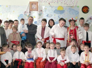 В Николаевском центре соцреабилитации детей-инвалидов мальчишки варили борщ и преодолевали «пороги»
