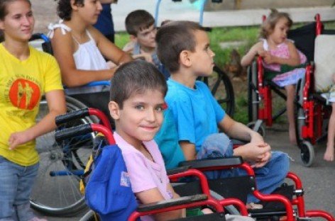 В Кривом Роге проводится сбор необходимых вещей для детей-инвалидов