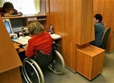 Як працевлаштуватися людини з інвалідністюм на Закарпатті? Про це розкажуть журналістам