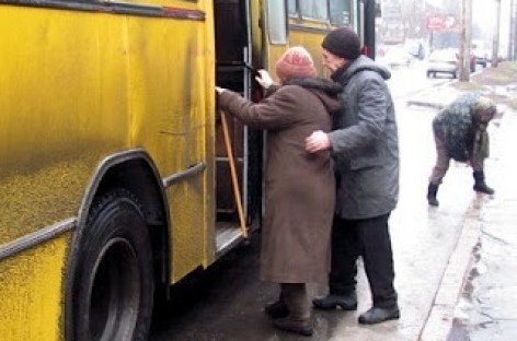 Водії маршруток ігнорують пенсійні посвідчення