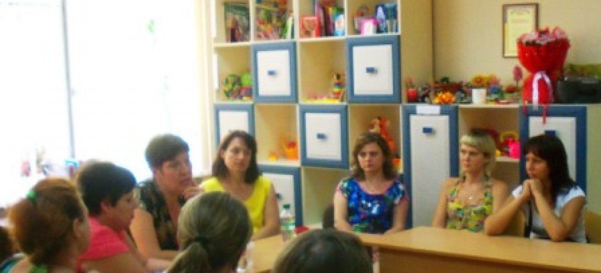 В Центре социальной реабилитации для детей-инвалидов в г. Горловка прошло очередное заседание Родительского клуба
