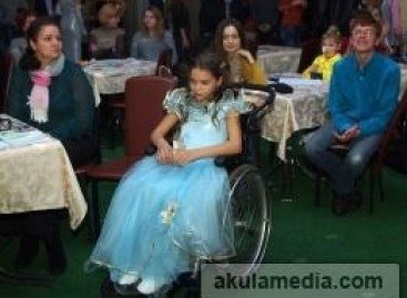 Конкурсанти на візках: у Кіровограді відбувся перший конкурс краси для дітей з особливими потребами