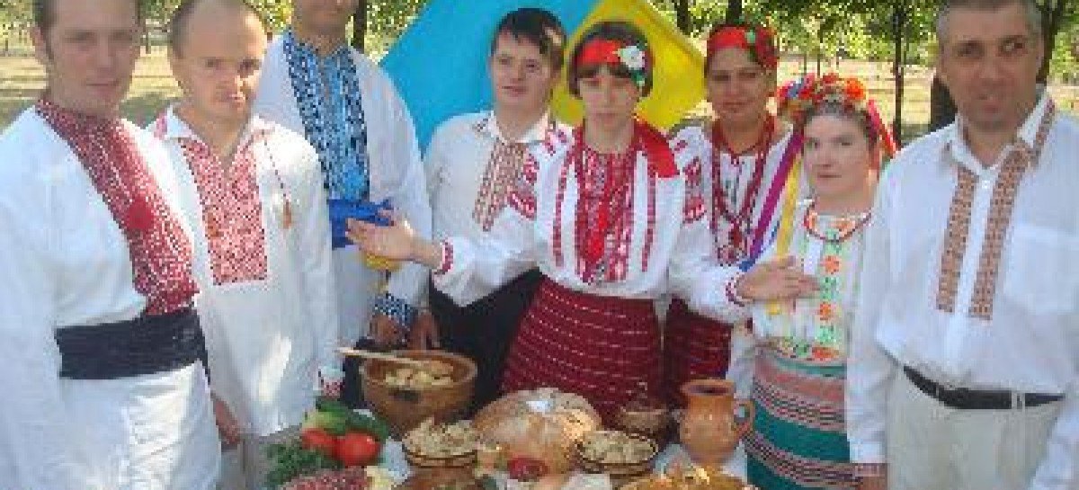 Запорожские соцработники заботятся о горожанах с особыми потребностями