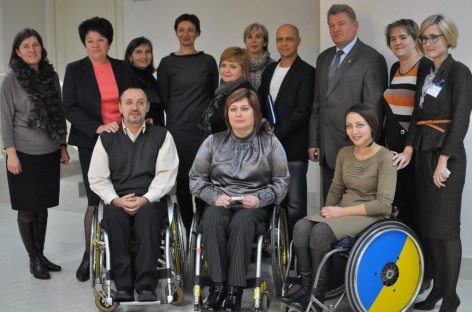 Круглий стіл «Доступність послуг з планування сім’ї та репродуктивного здоров’я для жінок з порушенням опорно-рухового апарату в Україні»