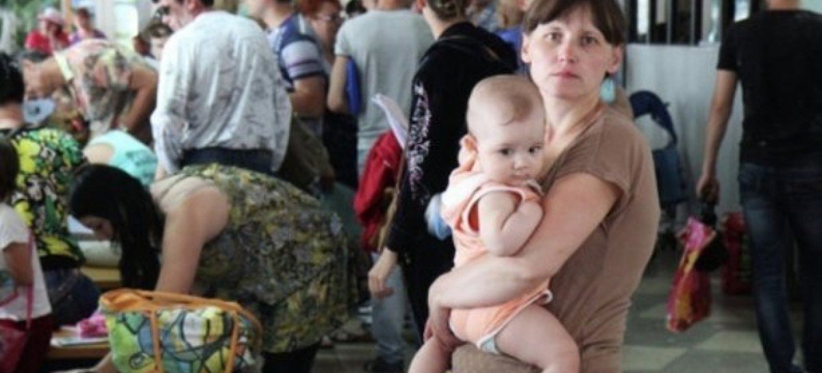 Більше 9,5 тисячі людей, серед яких 2 тисячі дітей та 150 осіб з інвалідністю покинули небезпечні території Сходу України за останній місяць