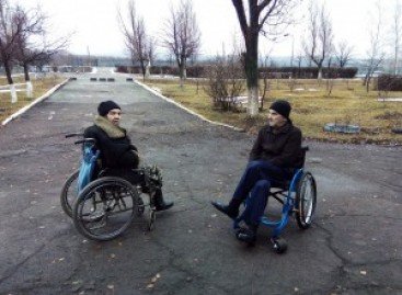 Инвалиды в зоне АТО: выехать сложно, остаться невозможно