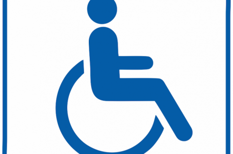 Знак інвалід на машині — що дає?