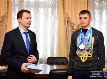 Степан Барна відзначив срібного призера Дефлімпіади-2015 Андрія Андріїшина