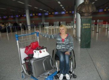 Буковинка подорожує в… інвалідному візку