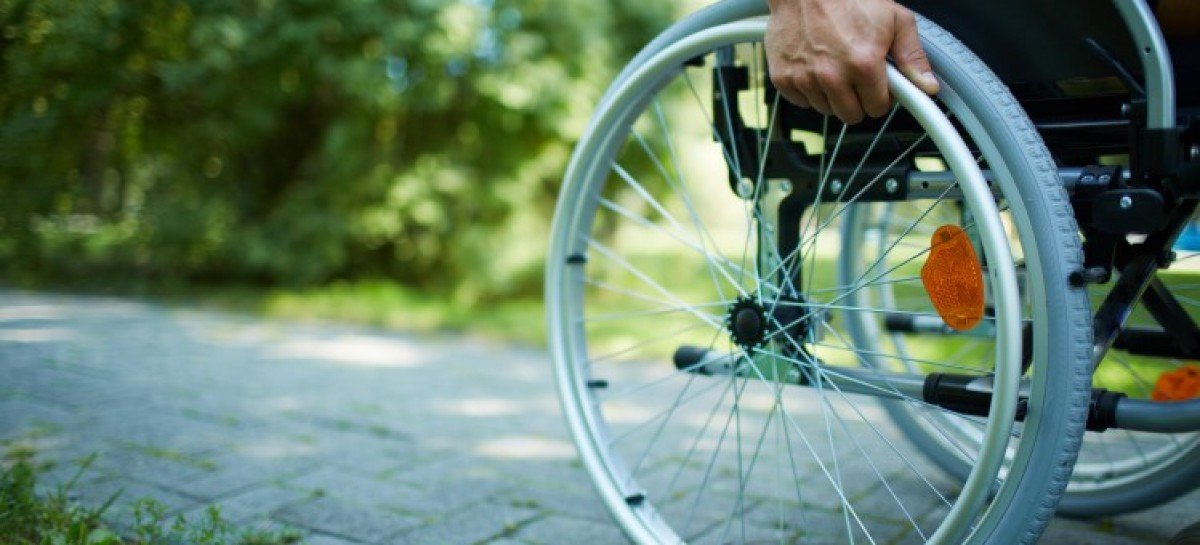 Місто очима осіб з інвалідністю: Соломія Вітвіцька проведе день у інвалідному візку. Дивіться онлайн