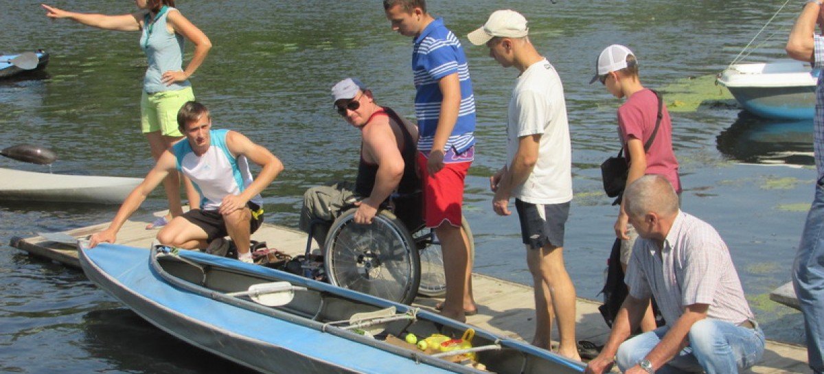 25 спортсменів з обмеженими можливостями протистояли водній стихії