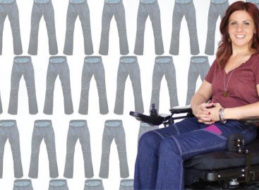 Американка разработала дизайн удобных функциональных джинсов для людей в коляске