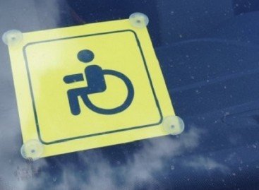 Рада дозволила безкоштовно віддавати людини з інвалідністюм автомобіль після 10 років експлуатації