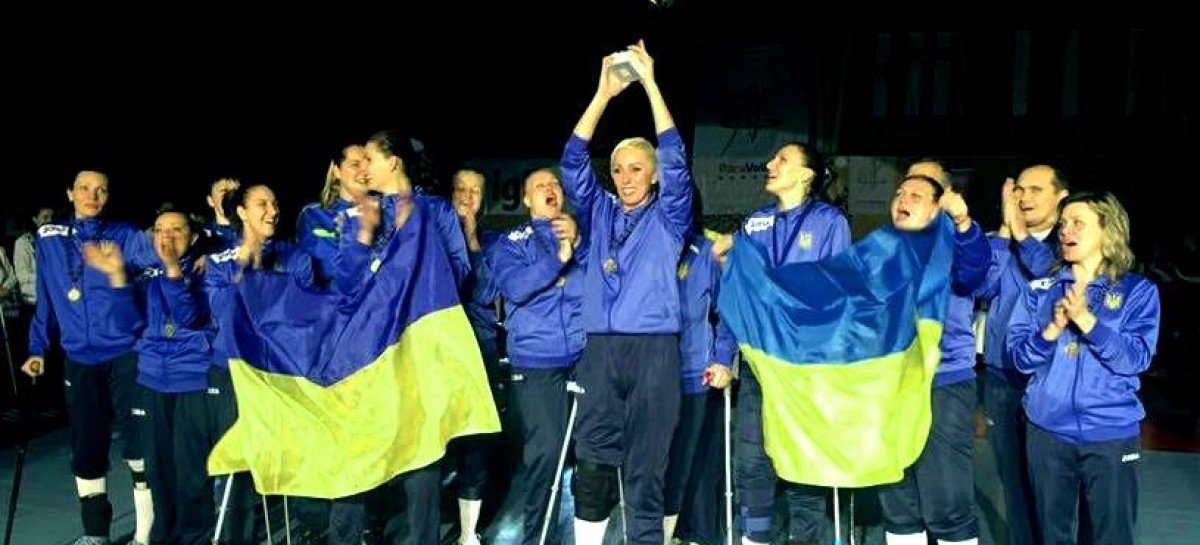 Українські волейболістки вирвали “золото” чемпіонату Європи у фінальній грі з Росією