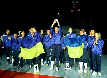 Українські волейболістки вирвали “золото” чемпіонату Європи у фінальній грі з Росією