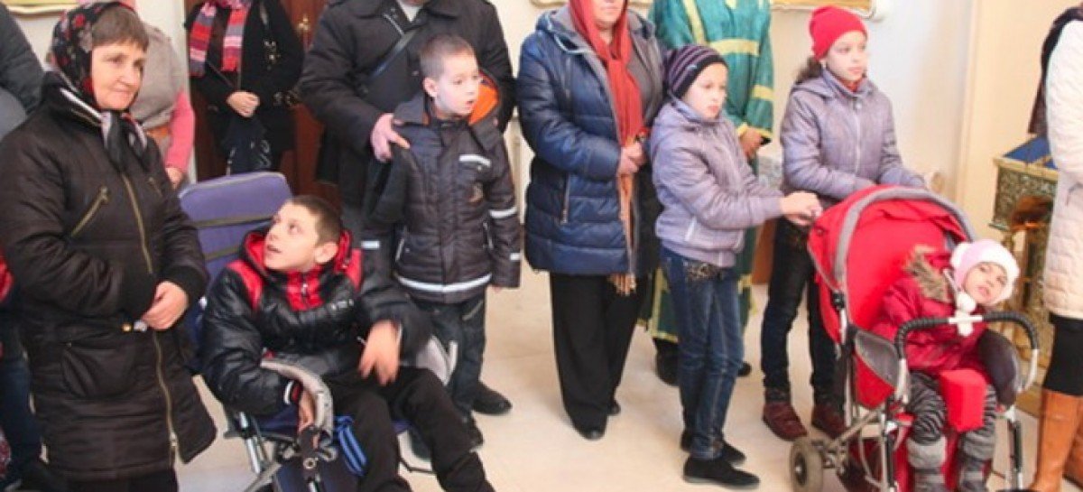 Кіровоградські діти-інваліди отримали імпортне реабілітаційне обладнання