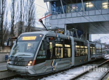 У Києві вийшов на маршрут сучасний трамвай львівського виробництва з опаленням і кондиціонером