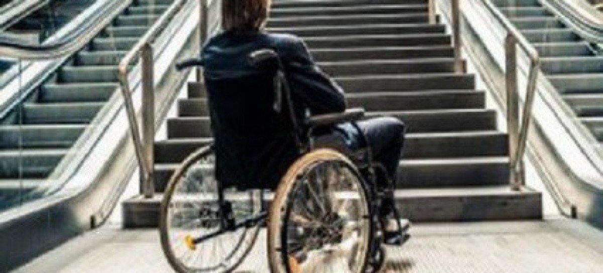 Киевляне поддержали электронную петицию о безбарьерном пространстве для людей с инвалидностью