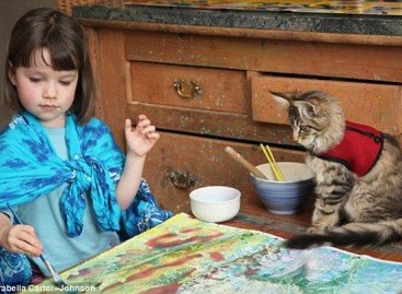 Кішка навчила особливу дівчинку говорити