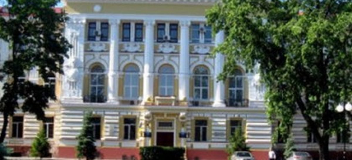 В Харькове проверяли доступность зданий судов для людей с инвалидностью