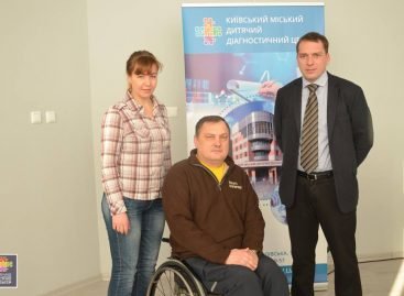Володимир Азін: «Лікарям надзвичайно важливо знати методи супроводу і допомоги людям з інвалідністю»