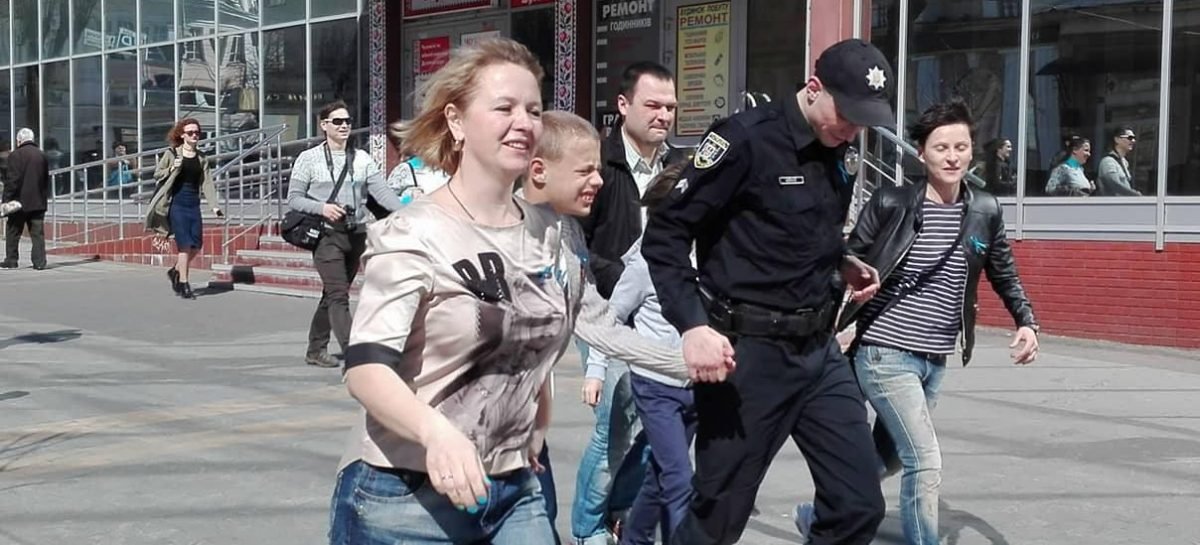 Соціальна акція «Діти дощу» пройшла у Вінниці: патрульні бігли разом з дітьми