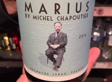 Французька доступність – в українських супермаркетах продається вино із шрифтом Брайля на етикетці