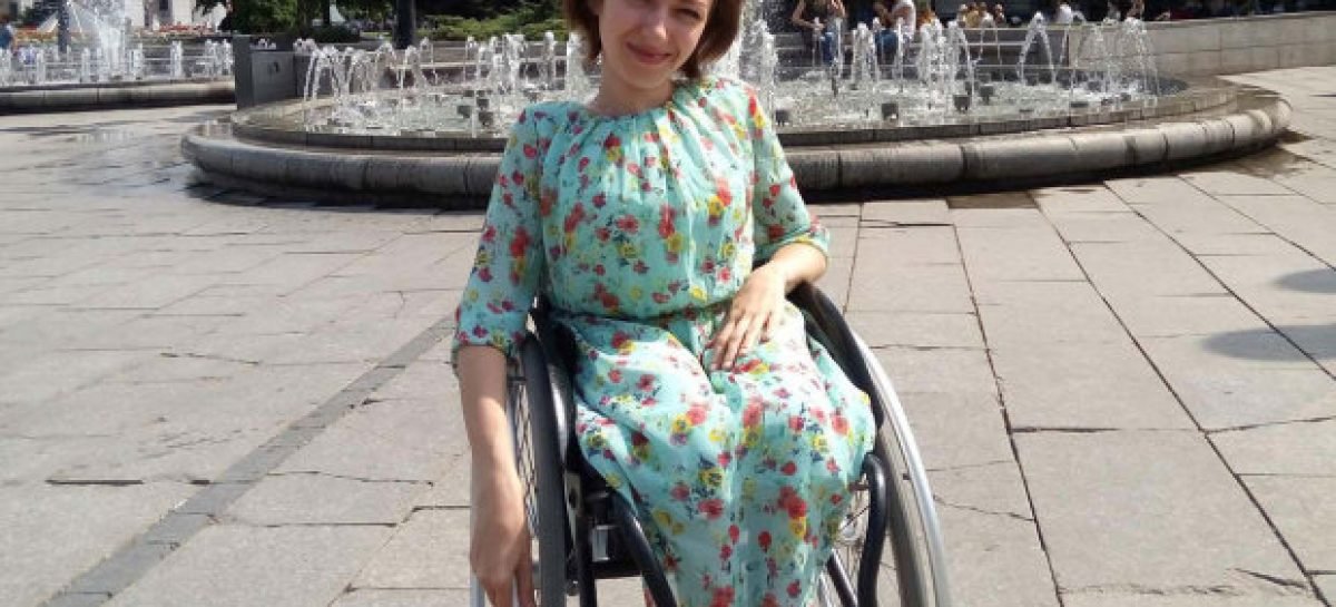 Киянка з інвалідністю викликала поліцію, аби вибратися з недоступного будинку