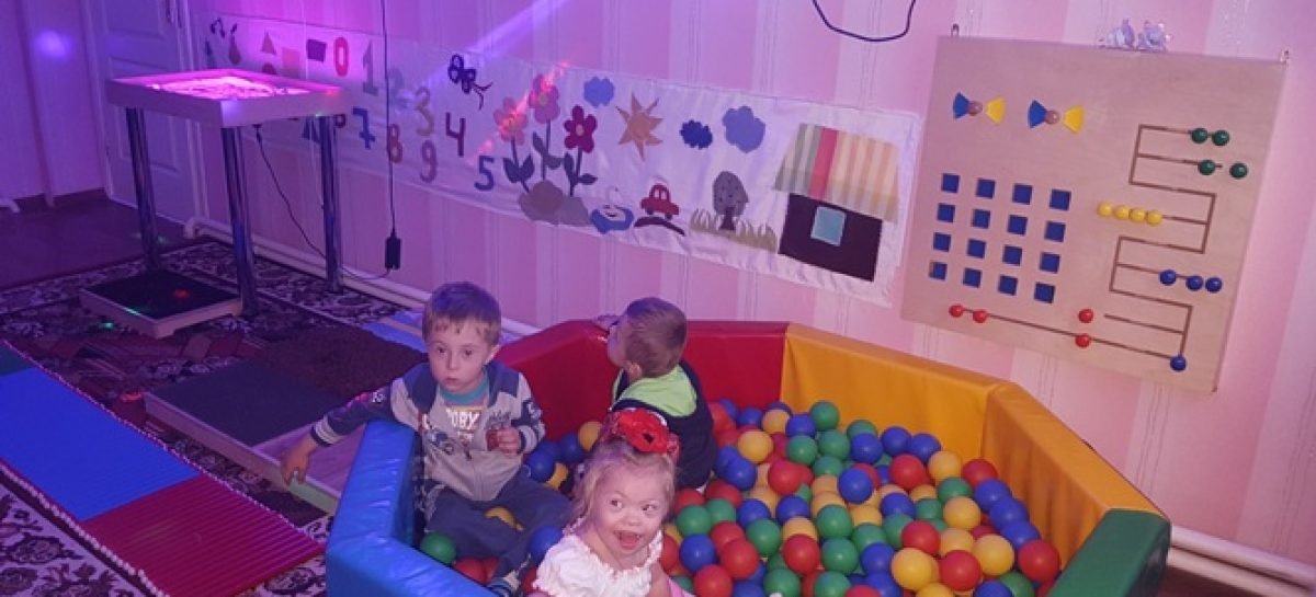 У Центрі соціальної реабілітації дітей з інвалідністю Ковеля функціонує унікальна сенсорна кімната