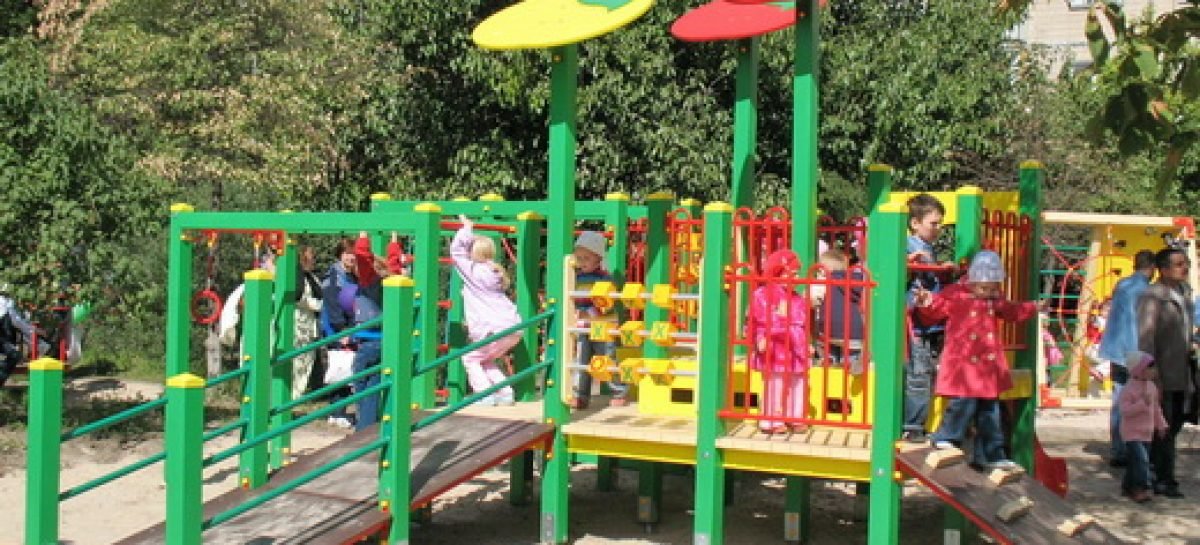 Громадський бюджет: в Одесі реалізують проєкт зі створення ігрового майданчика для дітей з інвалідністю