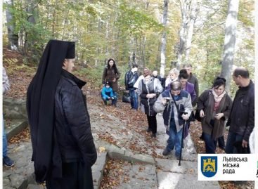 Львів’яни з ДЦП мали пізнавальну екскурсію до Гошівського монастиря