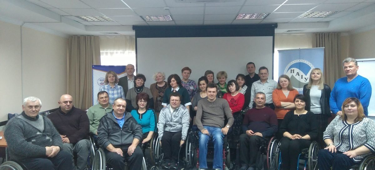 Моніторинг та адвокація забезпечення безперешкодного доступу до виборчих дільниць для людей з інвалідністю