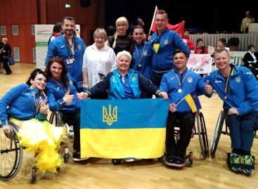 Українські танцюристи на візках повертаються додому з яскравою перемогою